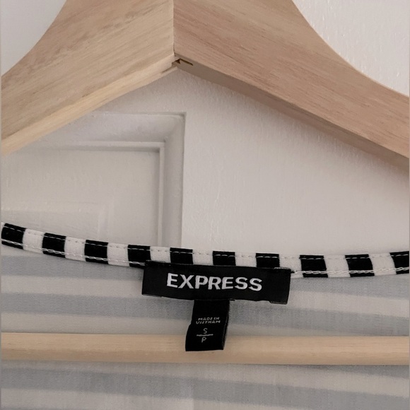 Express Stripe Wrap Blouse Small NWOT - Picture 6 of 6